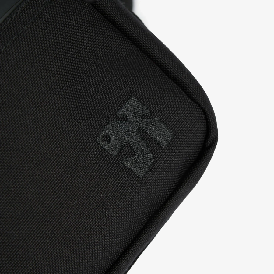 Сумка через корпус Таблетка Якорь, цвет: Черный STABL25BLKNLN1000 купить онлайн