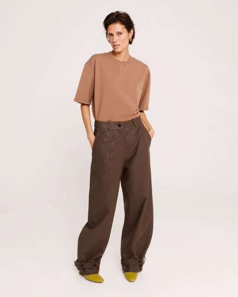 Брюки из экокожи BROWN Anmuse, цвет: коричневый, TR25W183-CF купить онлайн