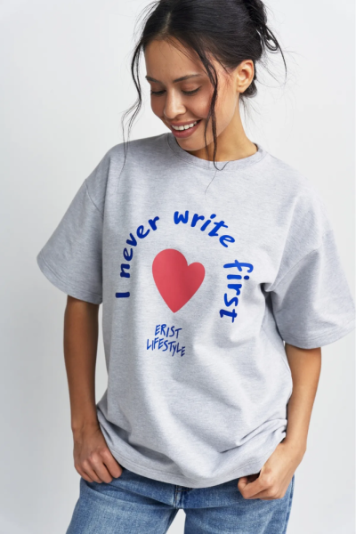 Футболка Никогда не пишу первой