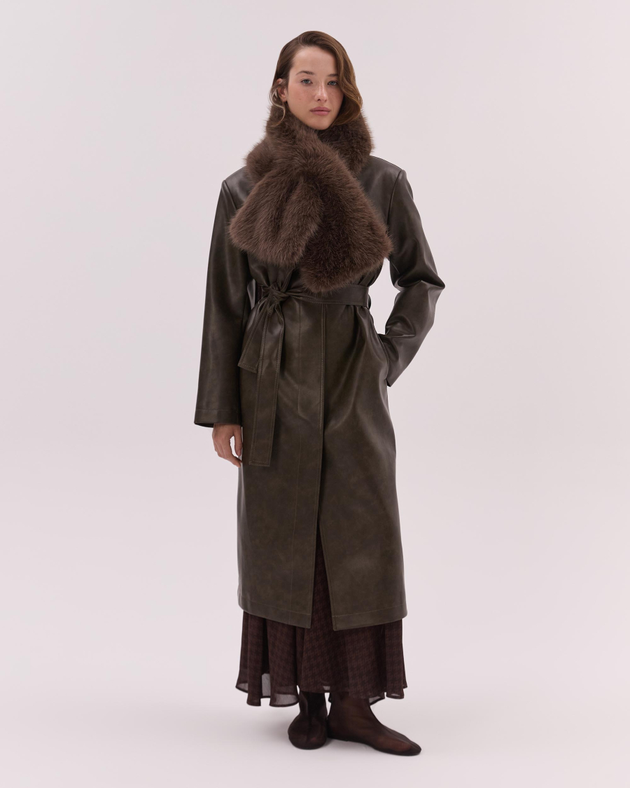 Шарф из экомеха с разрезом Only me, цвет: коричневый ШФ6104 купить онлайн