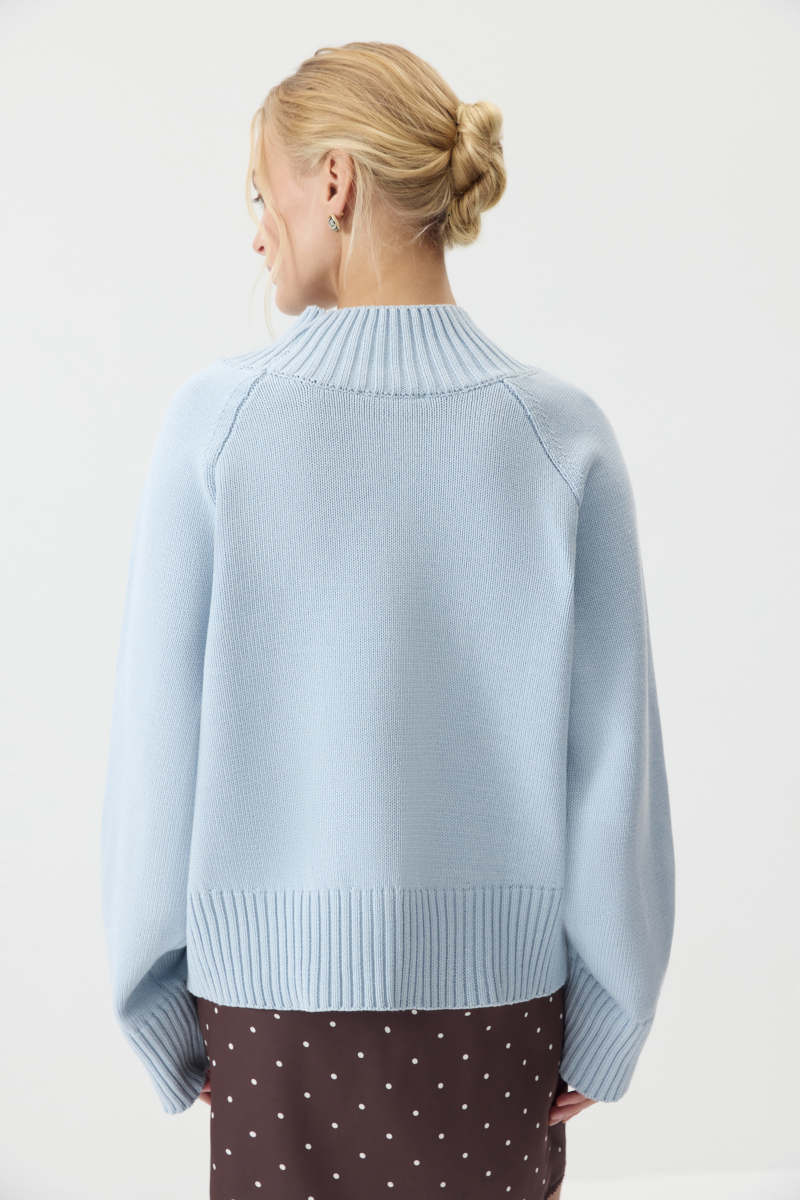 Свитер с широкой стойкой из хлопка Charmstore, цвет: светло-голубой, 303-414109-667 купить онлайн