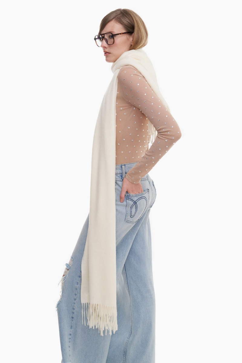 Шарф с бахромой TOPTOP, цвет: молочный TT.607.15425.120 купить онлайн