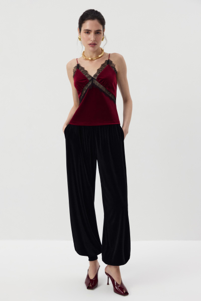 Топ из бархата с кружевом