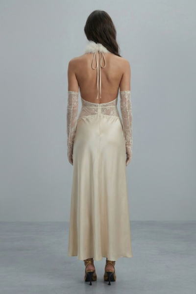 Платье с кружевной отделкой