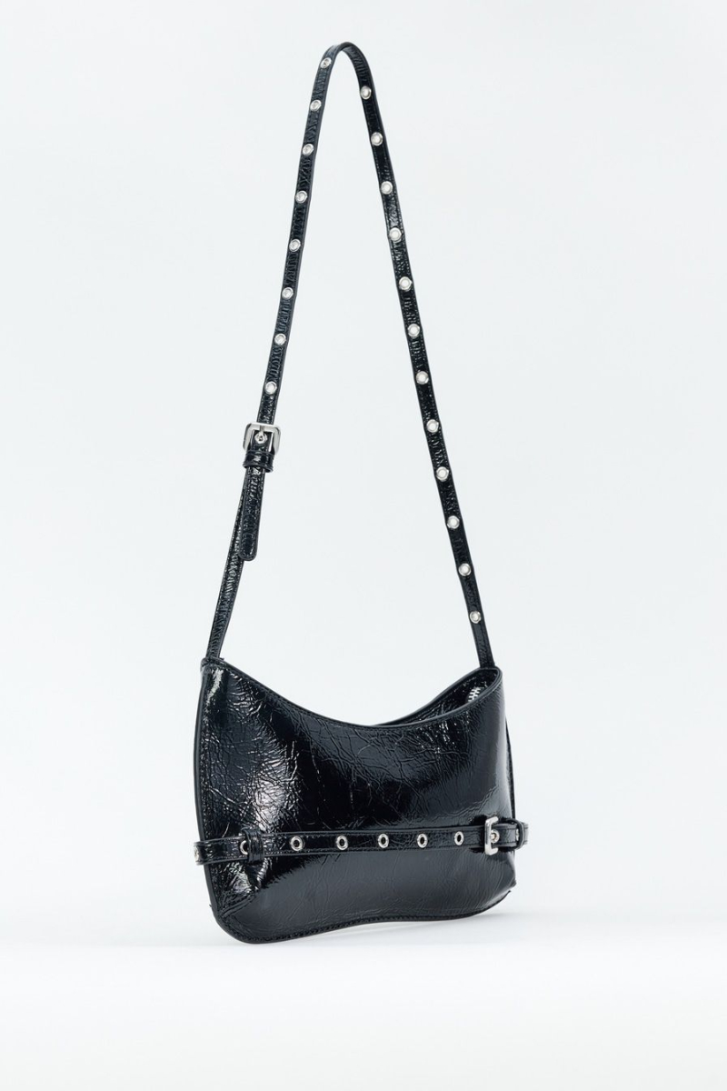 Сумка из лаковой экокожи