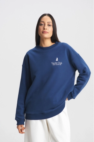 Свитшот YACHT CLUB