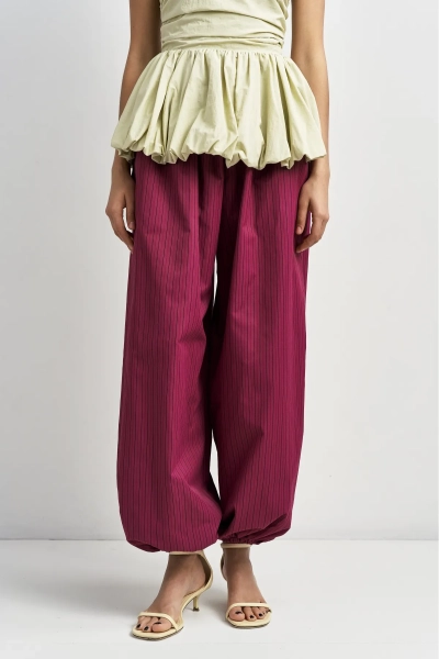 Брюки-алладины в полоску в цвете Малиновый Erist store, цвет: малиновый, НФ-00003518 купить онлайн