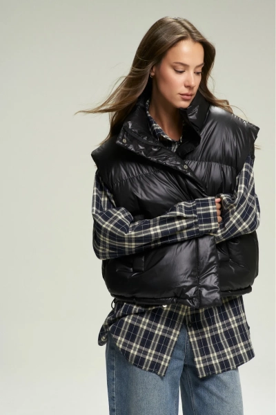 Жилет утеплённый Black Erist store, цвет: Черный НФ-00002660 |новая коллекция купить онлайн
