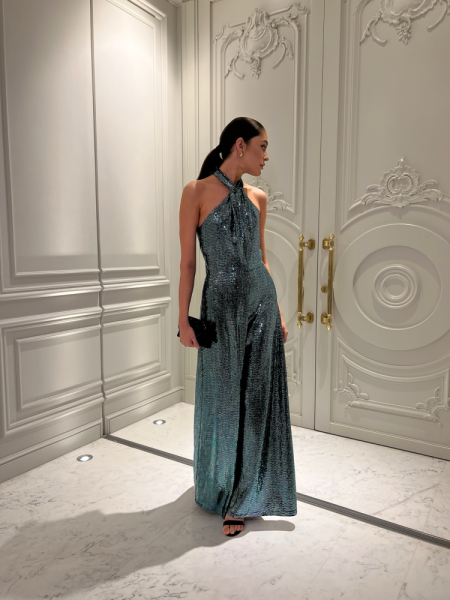 Комбинезон с блестками с завязкой через шею