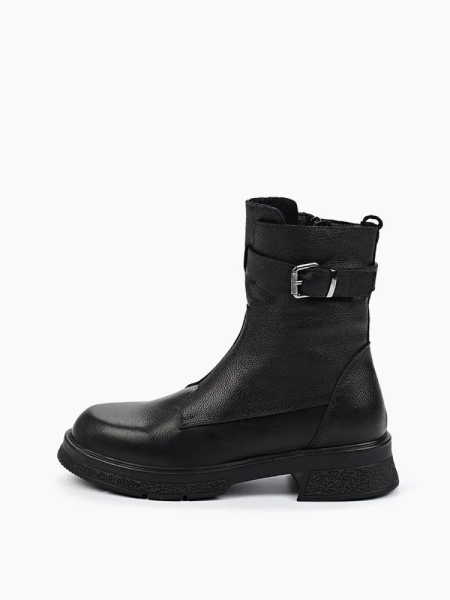 Ботинки с пряжкой