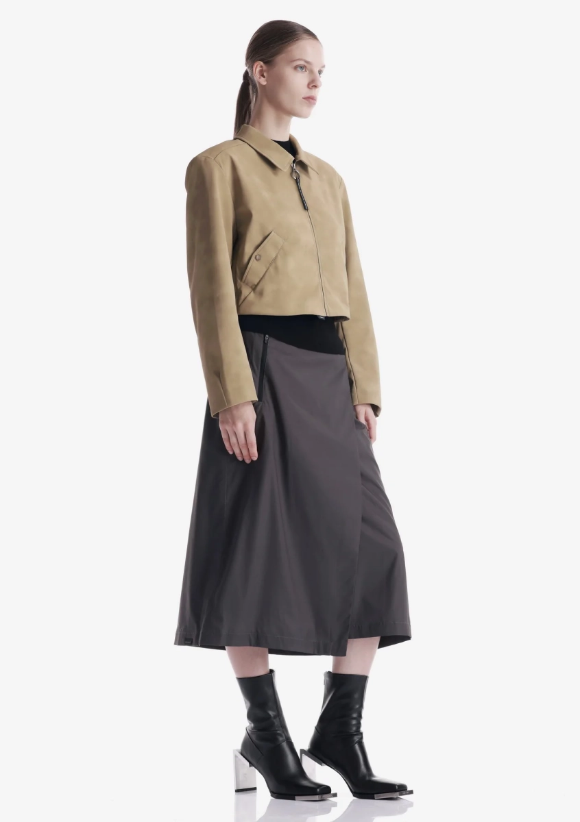 Укороченная куртка из экозамши KRAKATAU, цвет: светлый тауп, Qw576-810 купить онлайн