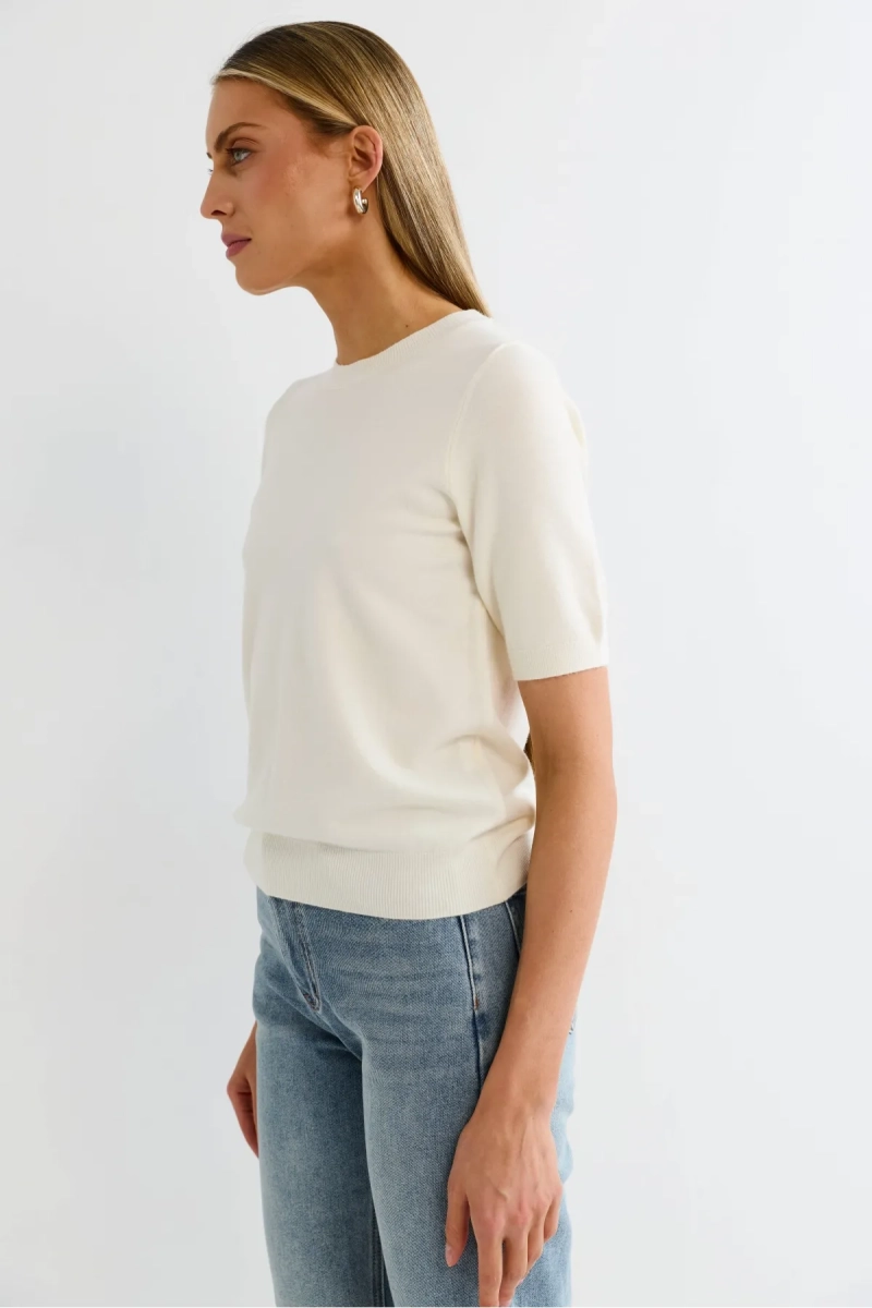 Футболка трикотажная Erist store, цвет: молочный, НФ-00003199 купить онлайн