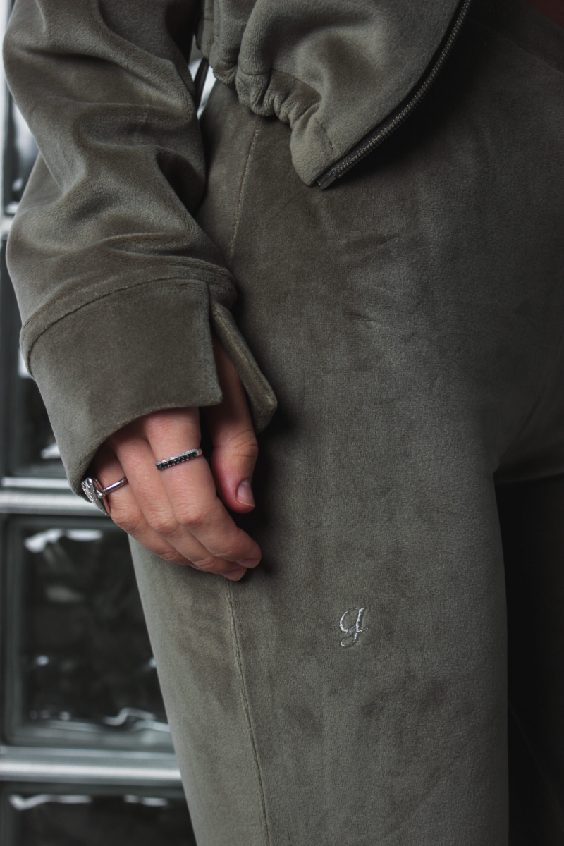 Бомбер велюр SPECIAL GARCHIT, цвет: olive, GARVelBombSpKh купить онлайн