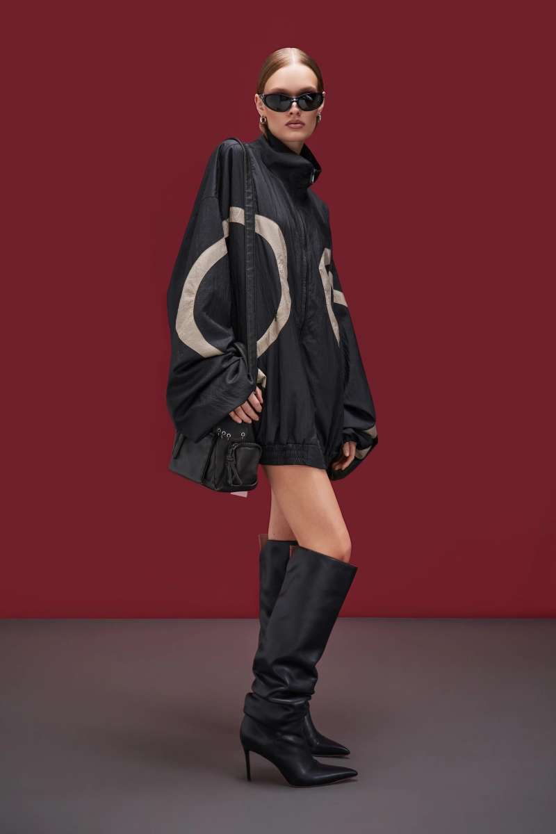 Олимпийка " Loop Comfy " p.p.s., цвет: черный/золото, 1021.00.00.BLK купить онлайн