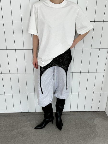 Кружевной пояс асимметричного кроя