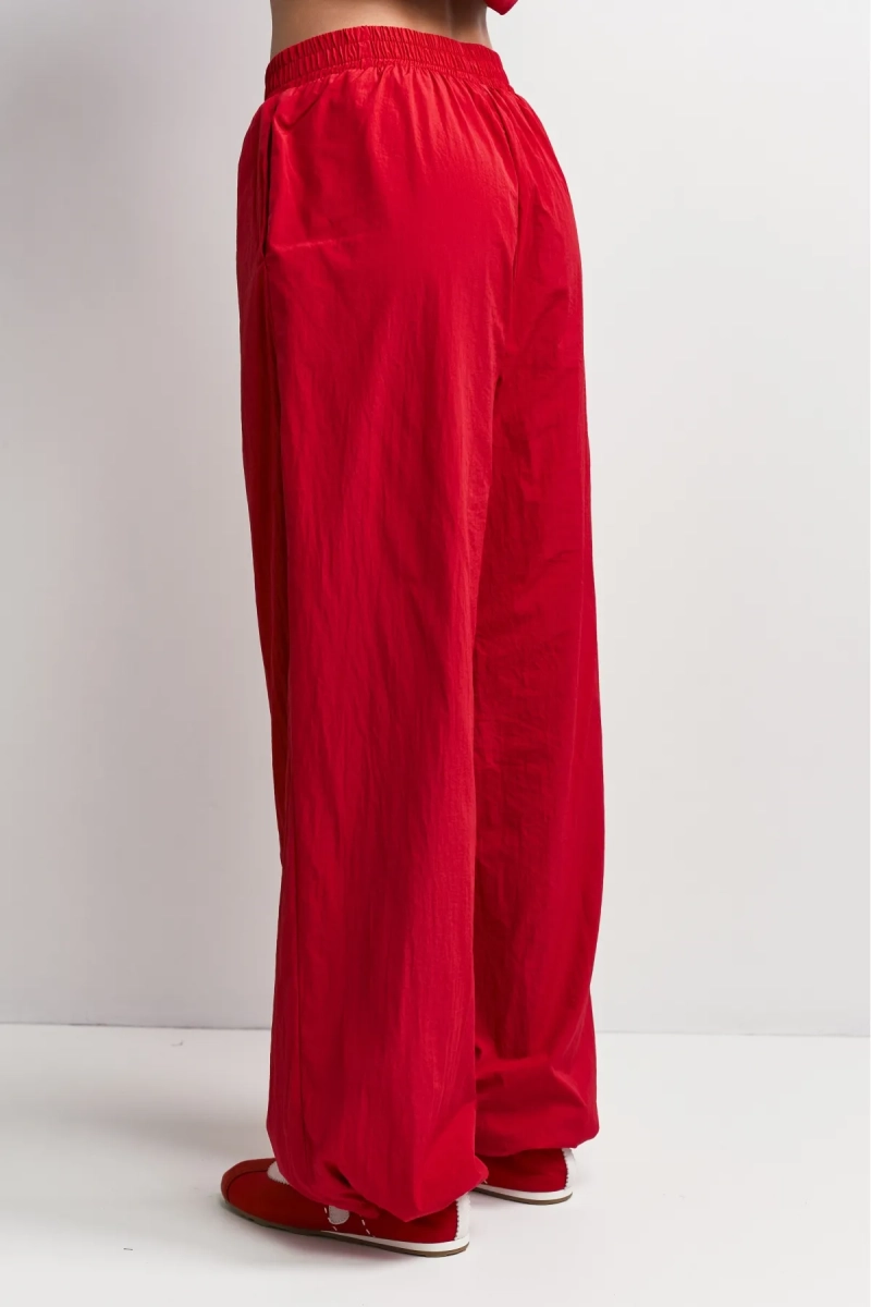 Брюки из плащевки Erist store, цвет: красный, НФ-00003399 купить онлайн