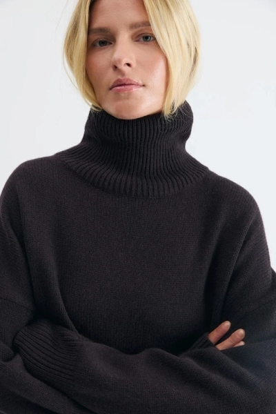 Свитер оверсайз с высоким воротником из шерсти Daisyknit, цвет: шоколадный,  купить онлайн