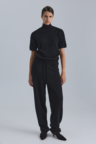 Бадлон с косами OPORA Mankova, цвет: Черный FW24/25-06 |новая коллекция купить онлайн