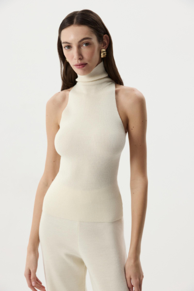 Топ-халтер вязаный