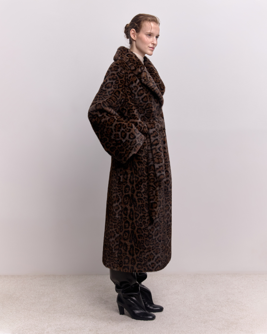 Экошуба с английским воротником под норку Only me, цвет: темный леопард, ЭШ2575 купить онлайн