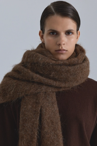 Палантин из альпаки OPORA Mankova, цвет: коричневый FW24/25-09 купить онлайн