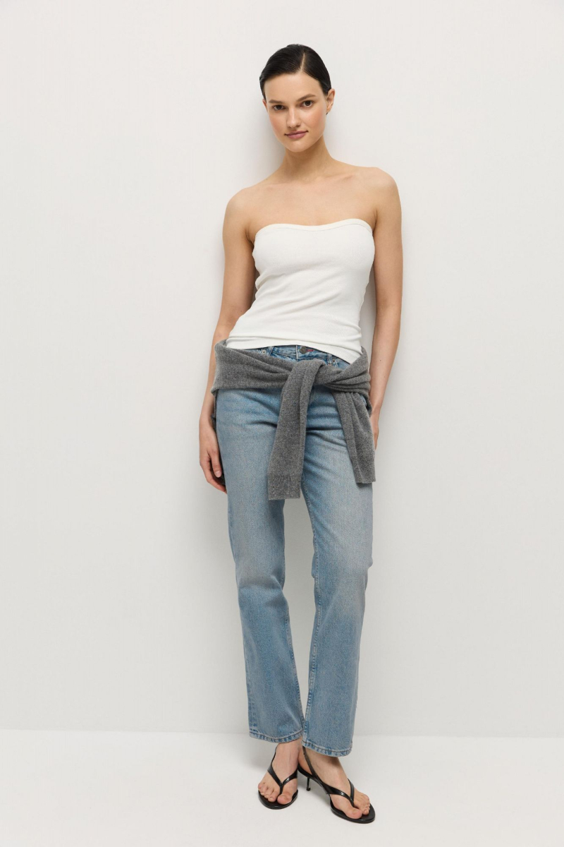 Джинсы прямые на пуговицах