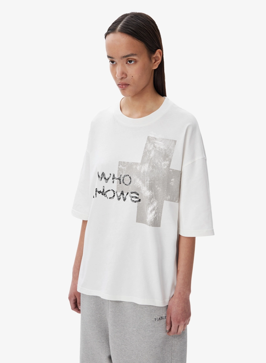 Футболка WHO KNOWS