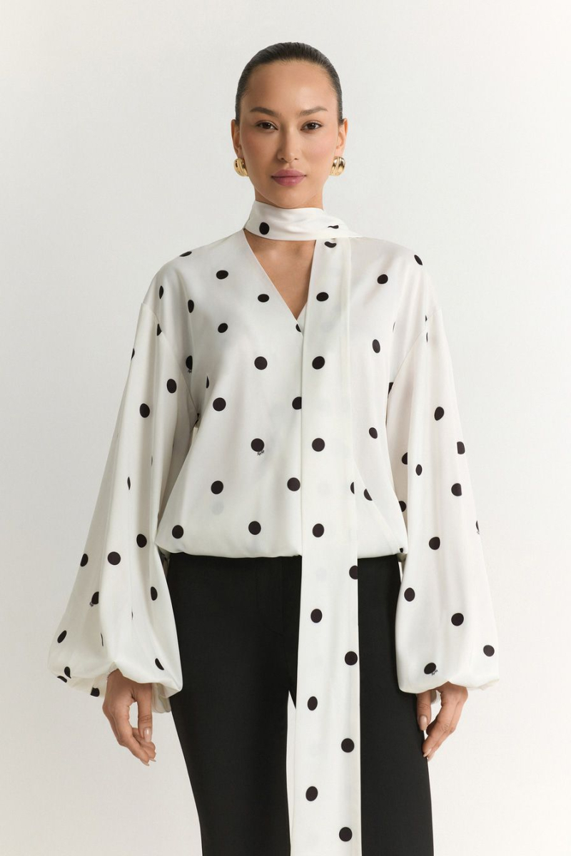 Блуза с принтом «горох» TOPTOP, цвет: молочный с принтом, TT.020.18396.121 купить онлайн