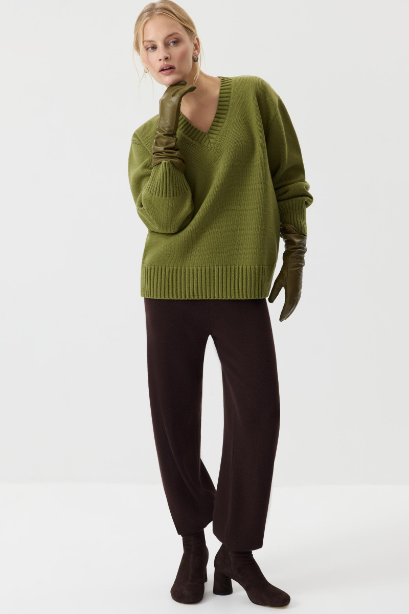 Джемпер V-neck из шерсти мериноса Charmstore, цвет: хаки, 303-45698-779 купить онлайн