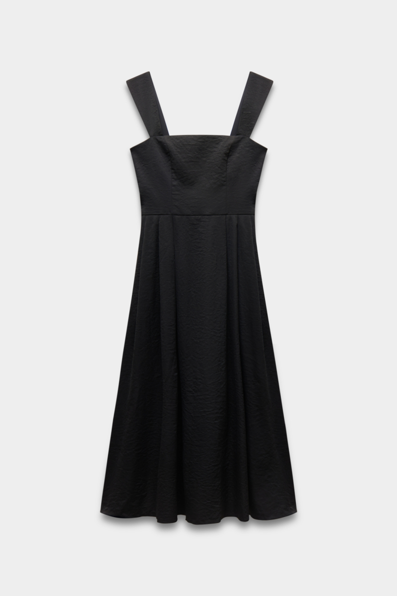 Платье с расклешенной юбкой