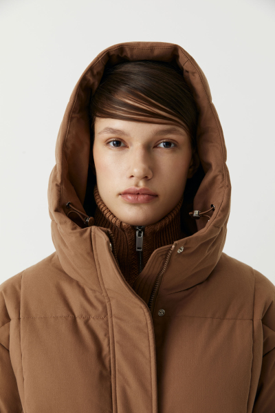 Полупальто утепленное Charmstore, цвет: коричневый, 506-16990-550 купить онлайн