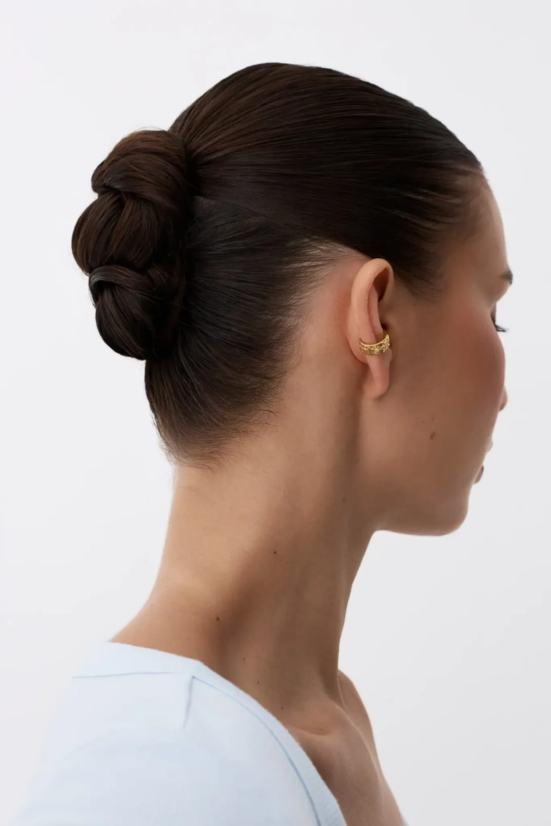 Серебряная серьга-кафф «Культурный код» SBLESKOM, цвет: позолота, 21960 купить онлайн