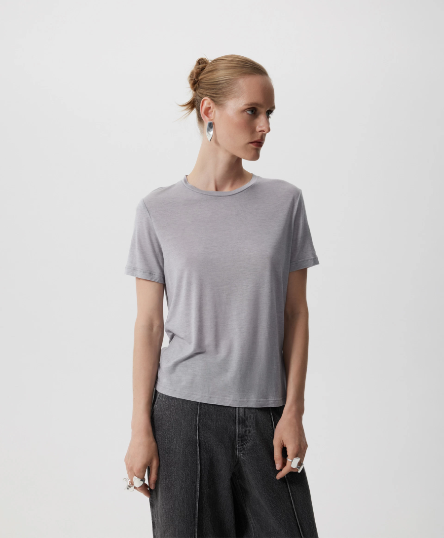 Футболка с коротким рукавом полуприлегающего силуэта