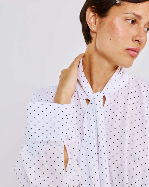 Платье в горох с шарфом Anmuse, цвет: белый, RB26SP314-WHT купить онлайн