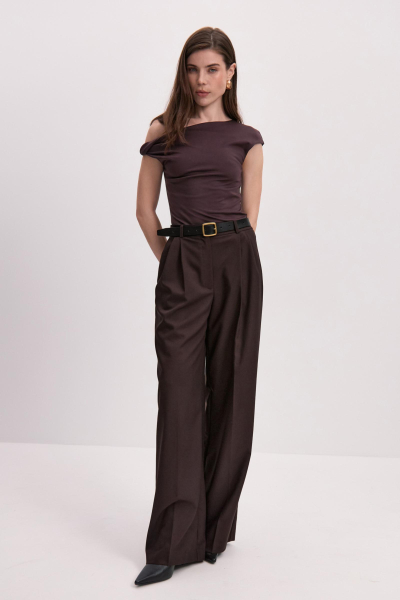Топ с открытым плечом Charmstore, цвет: коричневый, 214-31365-550 купить онлайн