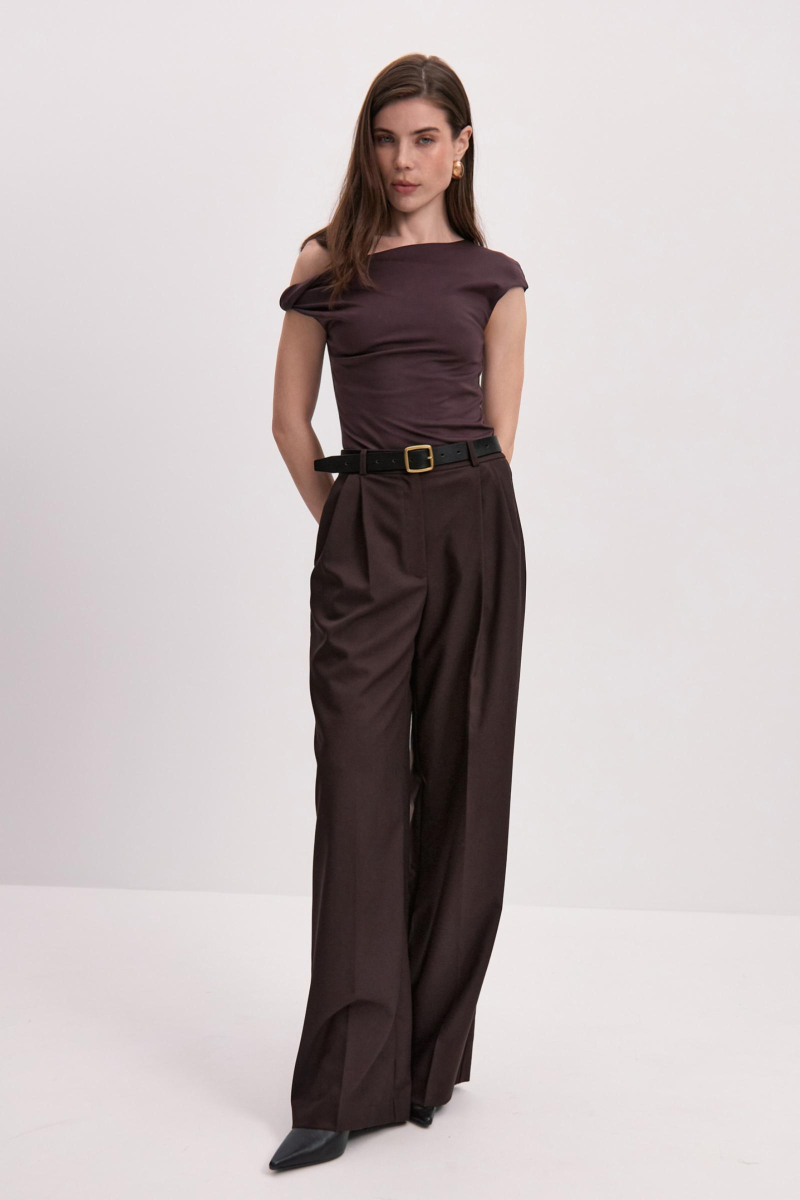 Топ с открытым плечом Charmstore, цвет: коричневый, 214-31365-550 купить онлайн