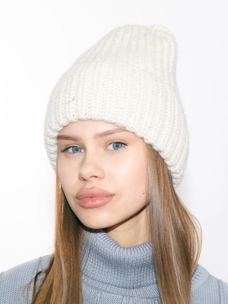 Шапка в пайетку с добавлением ангоры