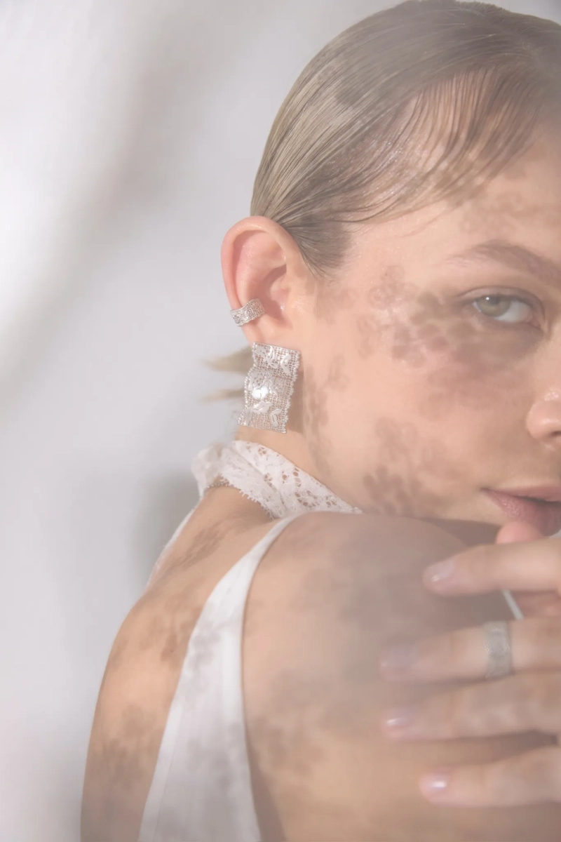 Серебряная моносерьга «Кружево» правая SBLESKOM, цвет: серебро, 12115 купить онлайн