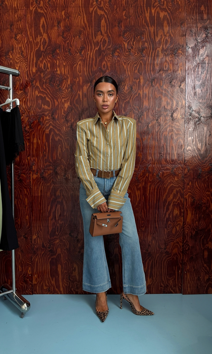 Рубашка приталенного кроя с акцентными манжетами