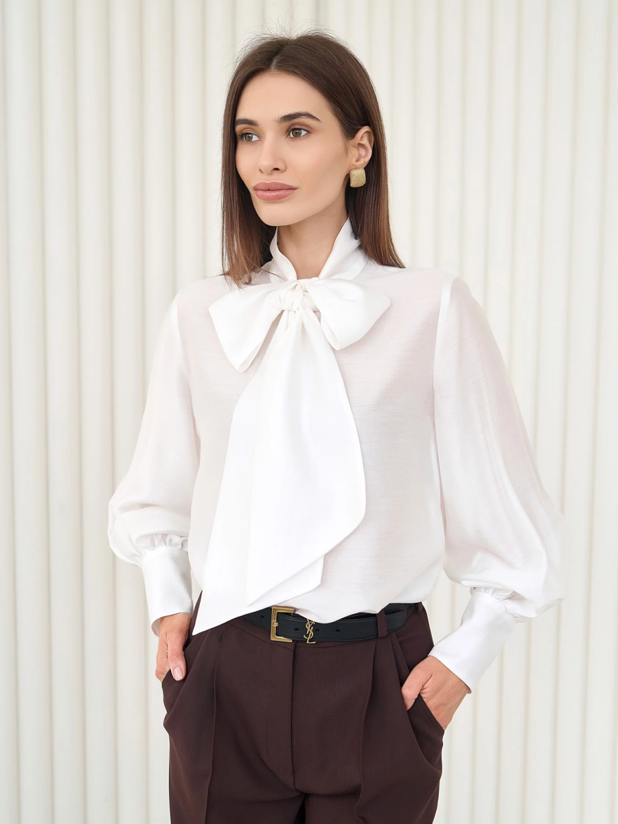 Блуза воздушная с бантом