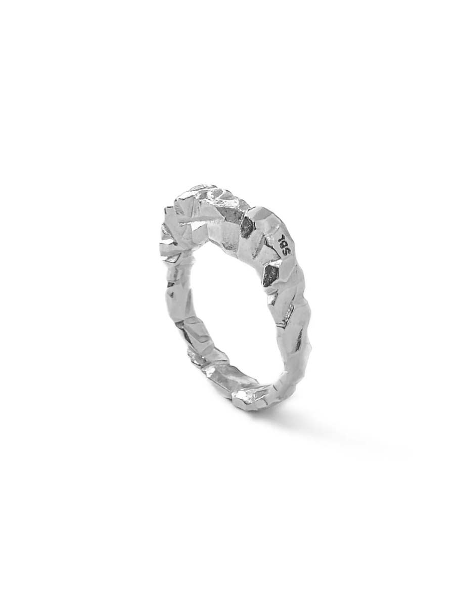 Серебряное узкое кольцо "Folio"