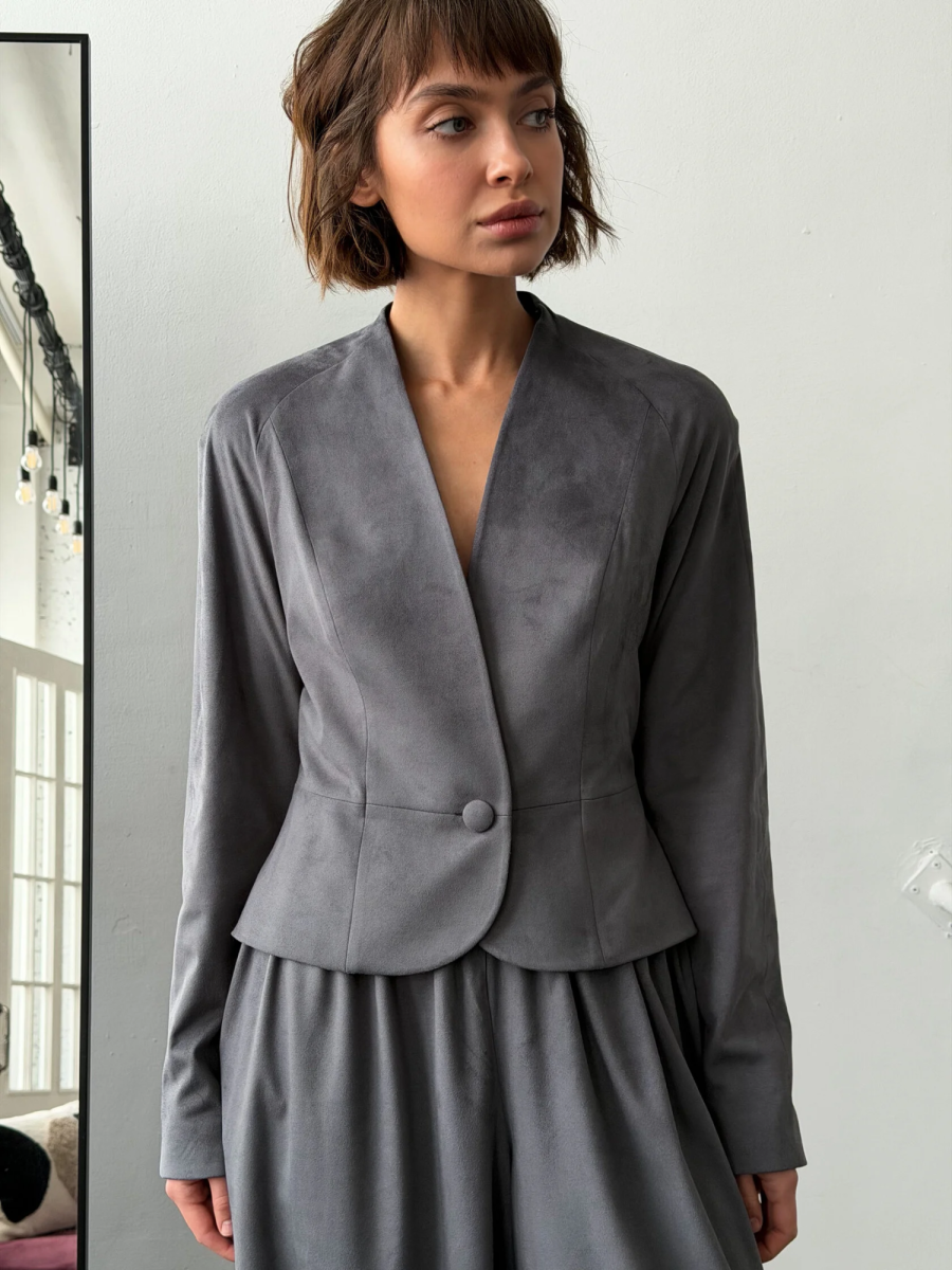 Жакет из замши