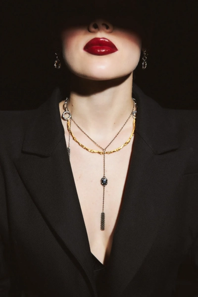 Серебряное ассиметричное колье «Королева драмы» black SBLESKOM, цвет: серебро, 92199 купить онлайн