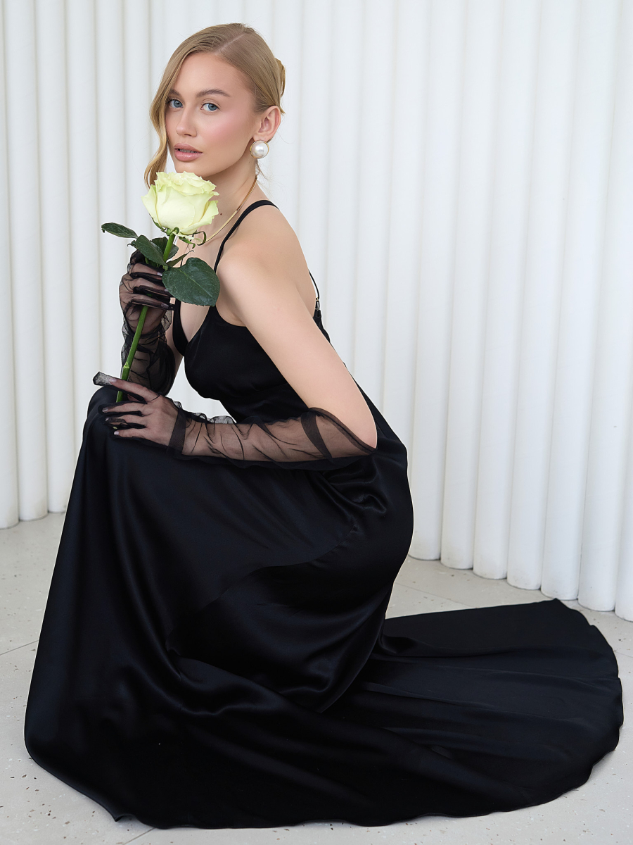 Платье-комбинация с разрезом