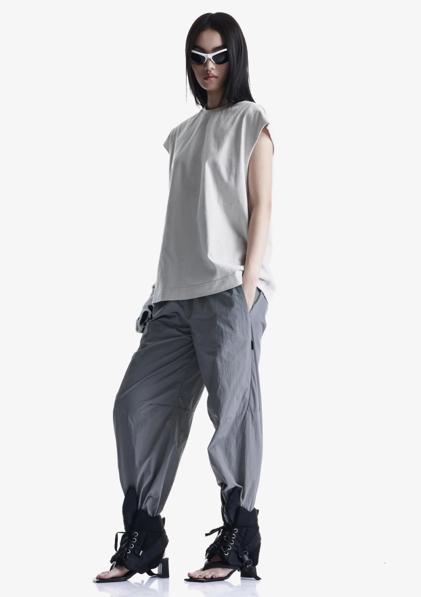 Футболка-безрукавка KRAKATAU, цвет: пепельно-белый, Tw143-43 купить онлайн