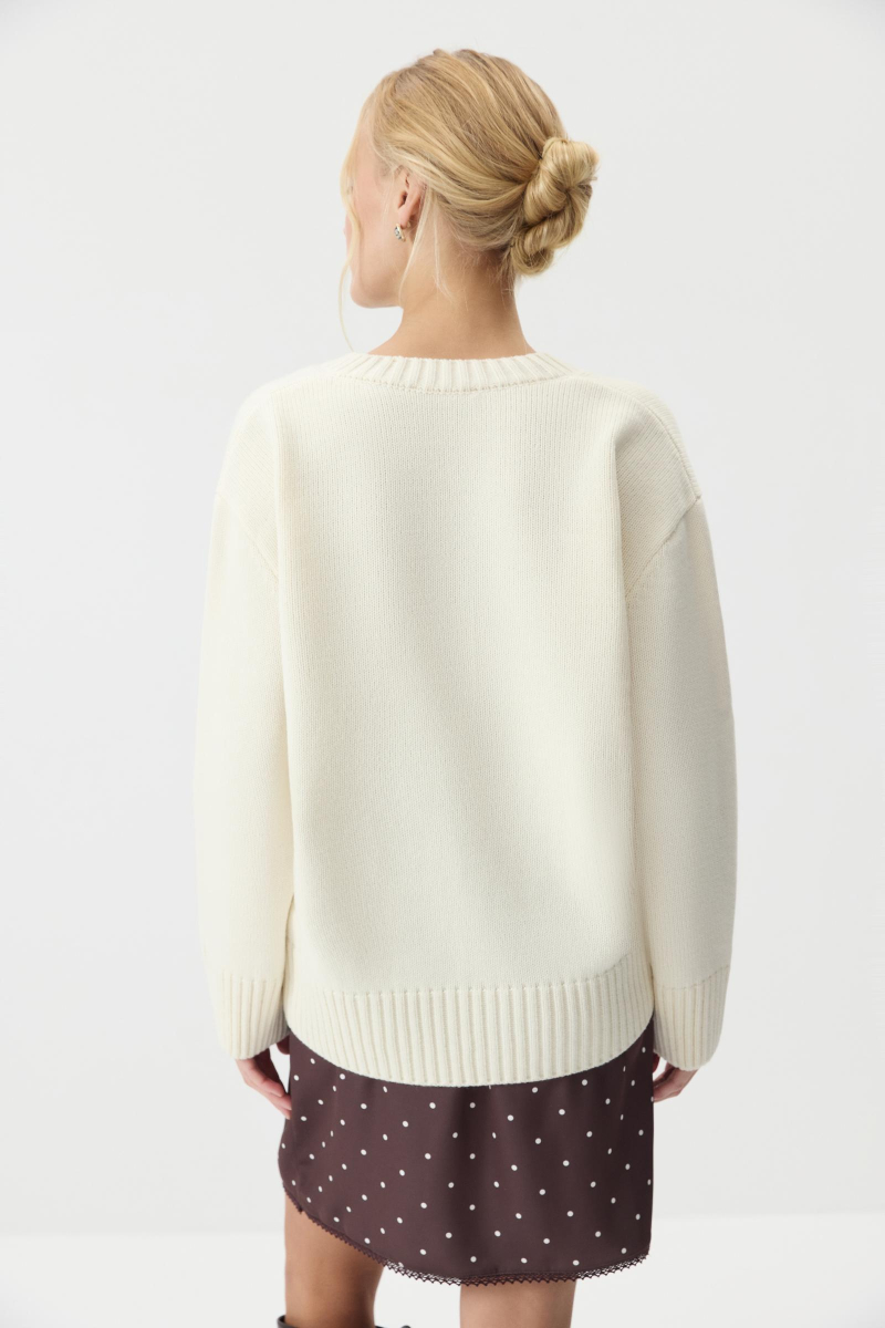 Джемпер V-neck из шерсти мериноса Charmstore, цвет: ванильный, 303-45698-113 купить онлайн