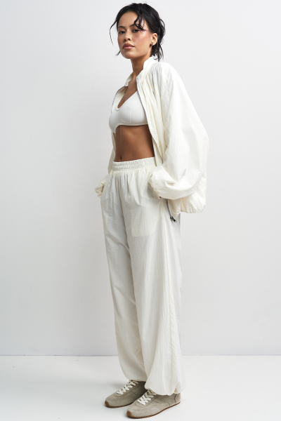 Олимпийка из плащевки Erist store, цвет: белый, НФ-00003396 купить онлайн