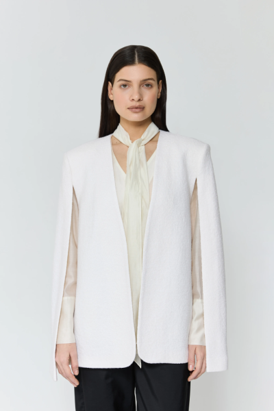 Жакет-кейп из букле