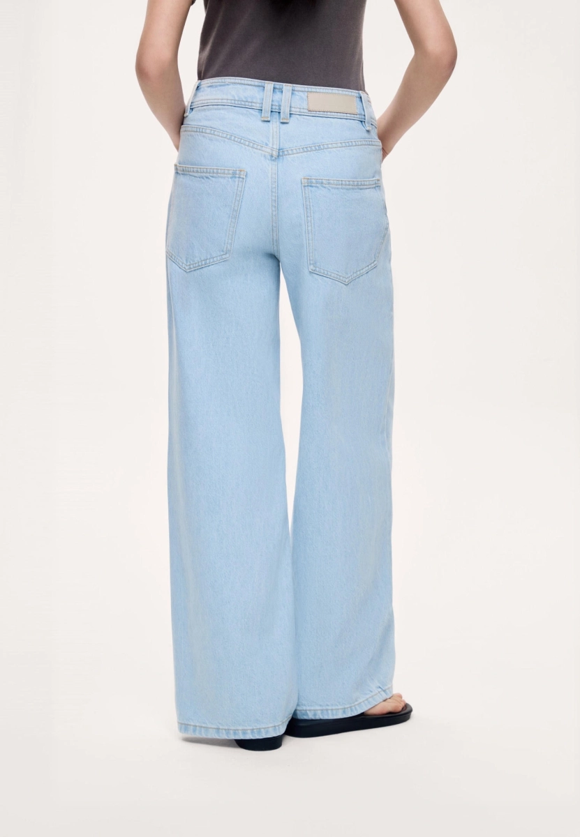 Женские джинсы широкие MUTED, цвет: голубой, 904825.WJNS0002_Light-blue купить онлайн
