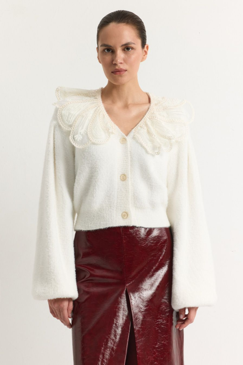 Кардиган с кружевным воротником